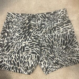 White House Black Market 5” Graphic Shorts